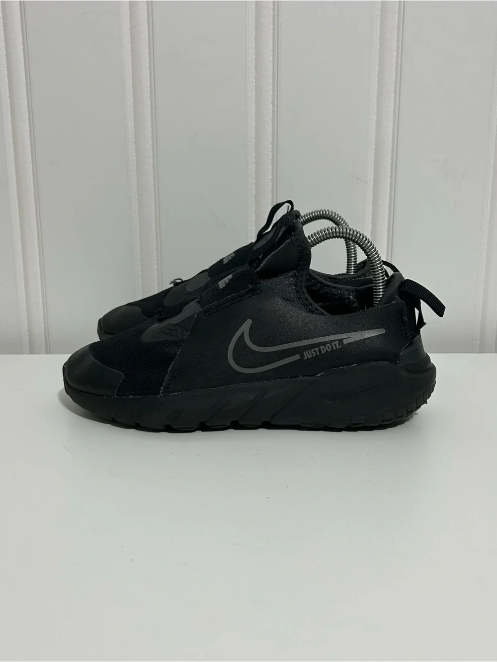 Nike flex runner black grey slip on